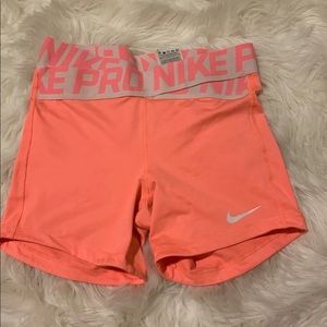 Nike pro inter twist spandex shorts